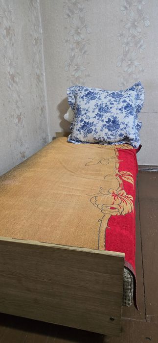 Кровати односпальные, двуспальные