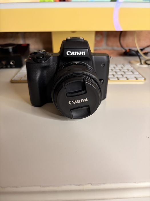Canon EOS M 50 .