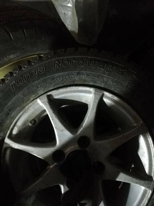 Резина зимняя с дисками