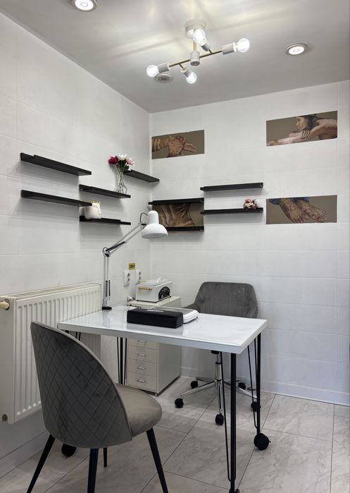 Închiriez posturi în salon: manichiură, frizerie, coafor