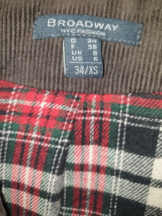 Vand sacou elegant din raiat pentru baieti aprox 10/11  ani