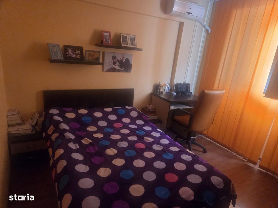 Apartament 3 camere, etaj 1/10, str. Toporasi, Sector 5, balcon, lift
