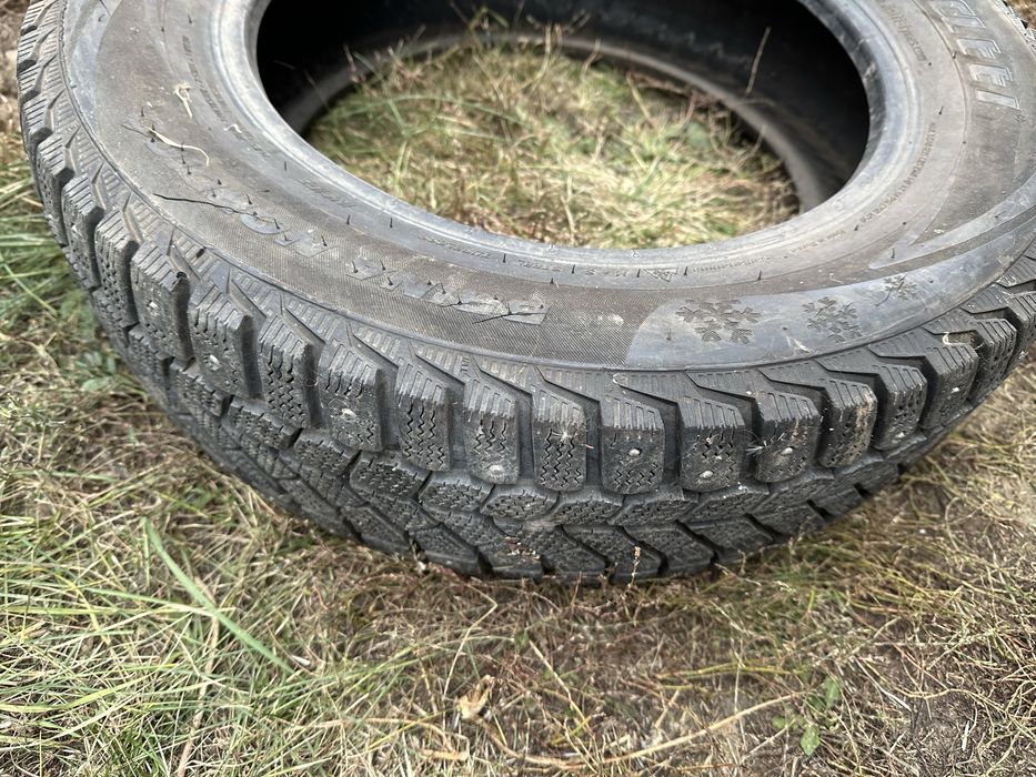 Шипованные 185/65/15 7шт