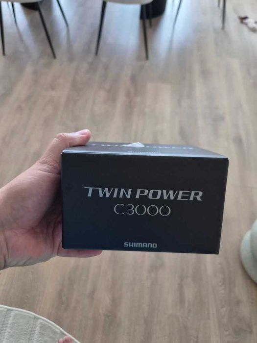 Mulineta Shimano Twin Power C3000 FE