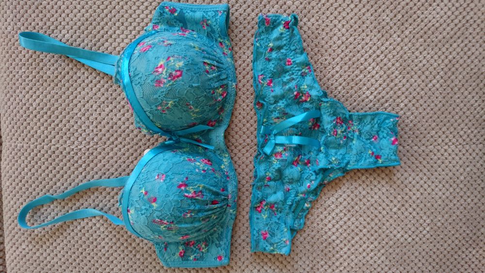 Сутиени комплекти