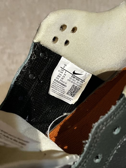 Оригинальные Nike кроссовки зеленые