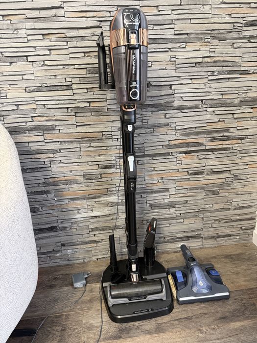 Aspirator vertical Rowenta