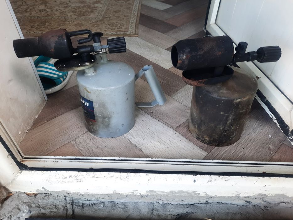 Продам паяльник лампа