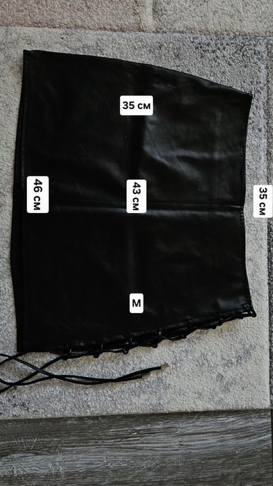 Секси черна мини пола с висока талия