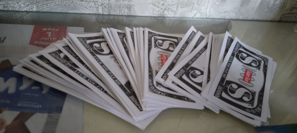 Продам новый денежный пистолет