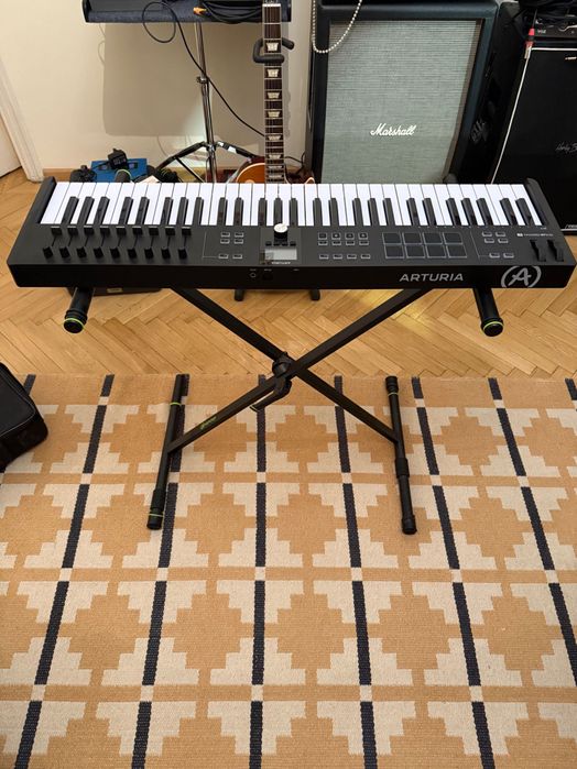 Clapă midi Arturia jetoane essential 61 mk