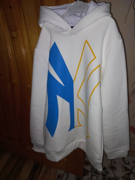 Толстовка фирмы BILLIONAIRE