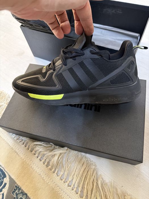 Мужские кроссовки ADIDAS