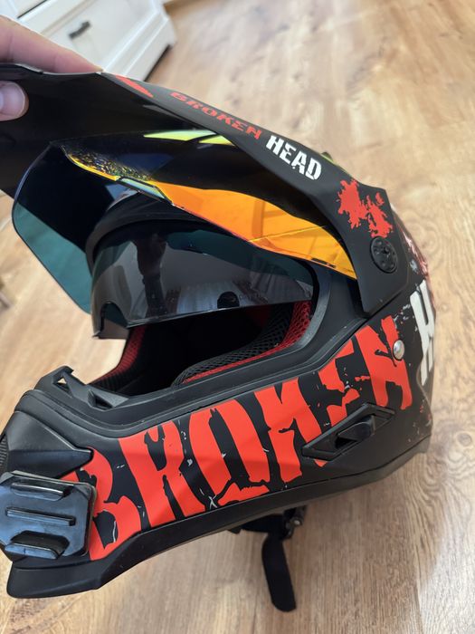 Мото каска Broken Head