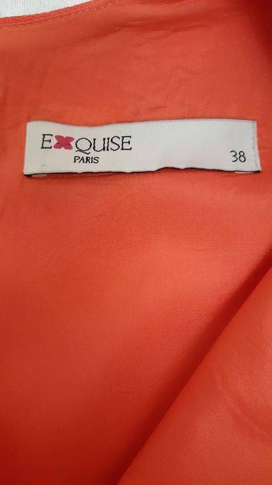 Продаётся платье от бренда EXQUISE,кораллового цвета.