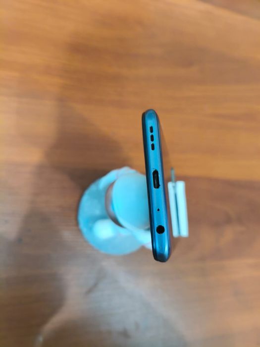 Продам телефон vivo Y53s