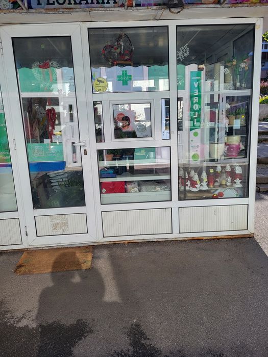 Vand spatiu comercial