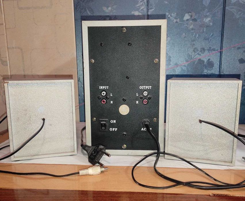 Сабвуфер с колонками SAY YOU на восстановление или запчасть.