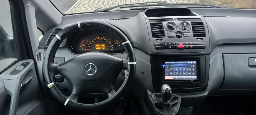 Mercedes Vito 8+1