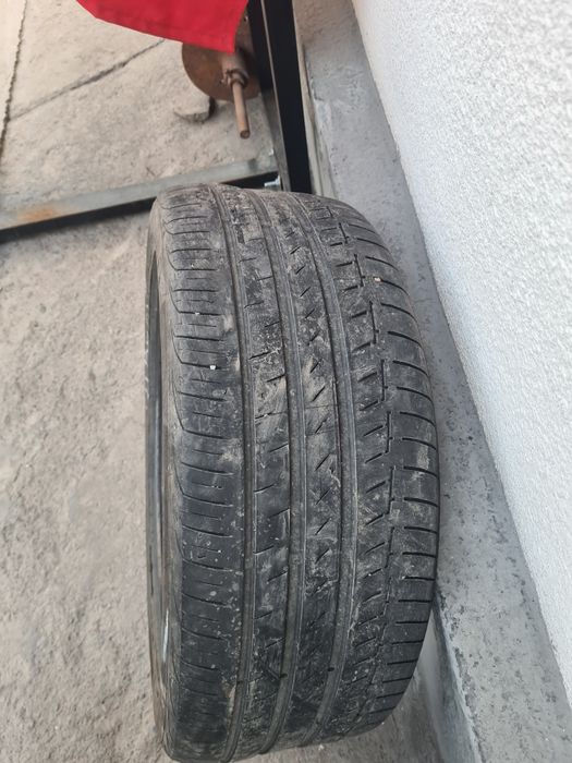 Продам 3 резины в хорошем состоянии