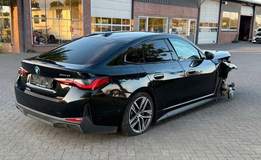 Dezmembrez BMW i4 electric