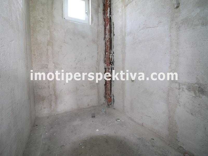 Продава се Тристаен апартамент в Пловдив, Беломорски - 120 кв.м за 1321 €/кв.м - Снимка #4