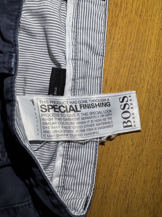 Pantaloni Hugo Boss bleumarin – stare foarte bună – model chinopremium