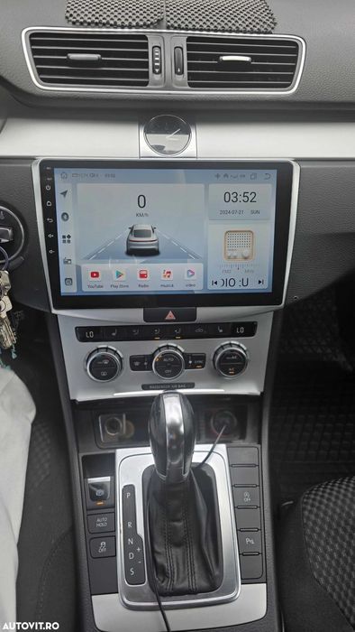 VOLKSWAGEN Passat 2012