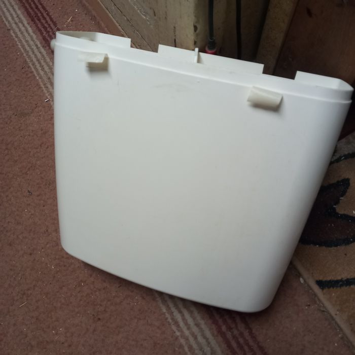 Продавам WC казанче и Още