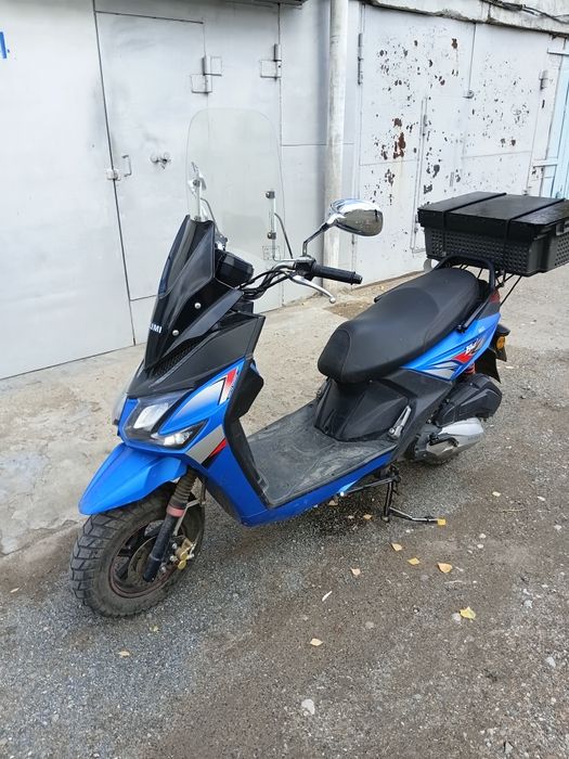 Продам скутер Velimi