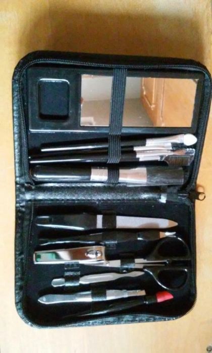 Set manichiura si make up
