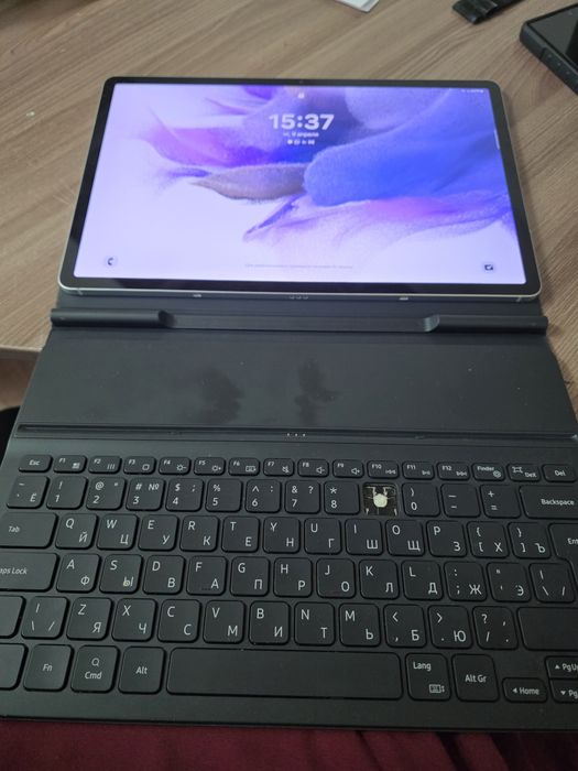 Планшет Самсунг таб С7 FE