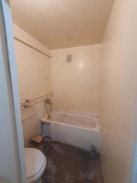 Квартира сотилади Фарғона  қиргули Дружбада прокуратура олдида