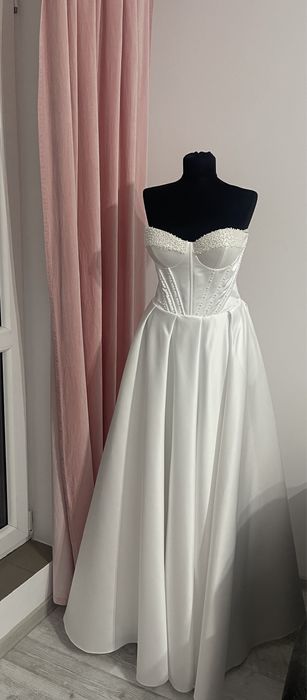 Rochie de mireasa tafta