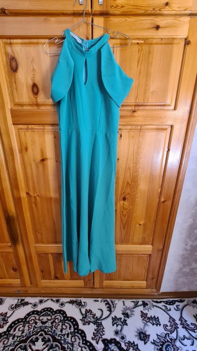 Продаётся срочно платье