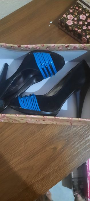 Yengi firmenniy obuvla 100 min som