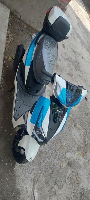 Мопед мото скутер