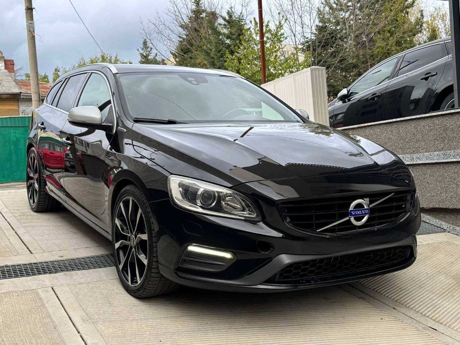 Vând Schimb Volvo V60 D6 Twin Engine Geartronic RDesign
