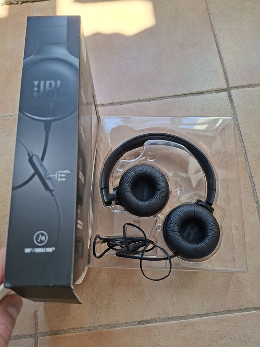 Vand casti JBL  cu mufa jack