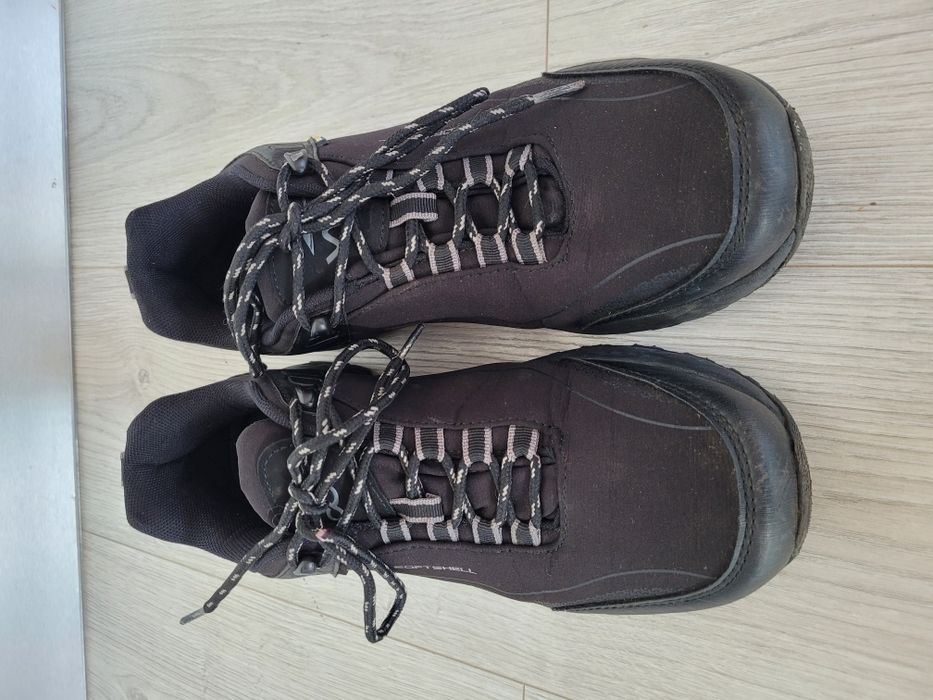 Зимни/планинарски обувки. Softshell непромокаеми. Номер 42. Цена 64лв