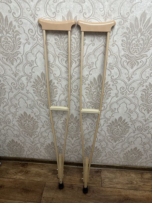 Костыли деревянные