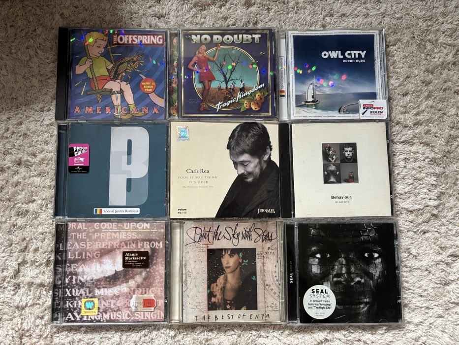 Vand cd-uri muzica diversa