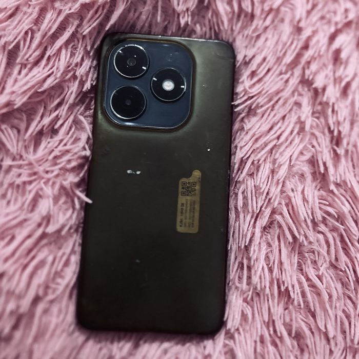tecno spark 20..