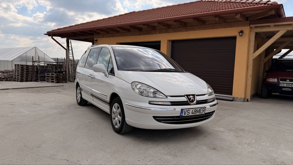 PEUGEOT 807 2012