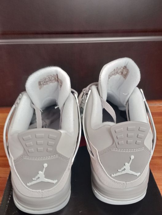 Jordan 4 Frozen Moments