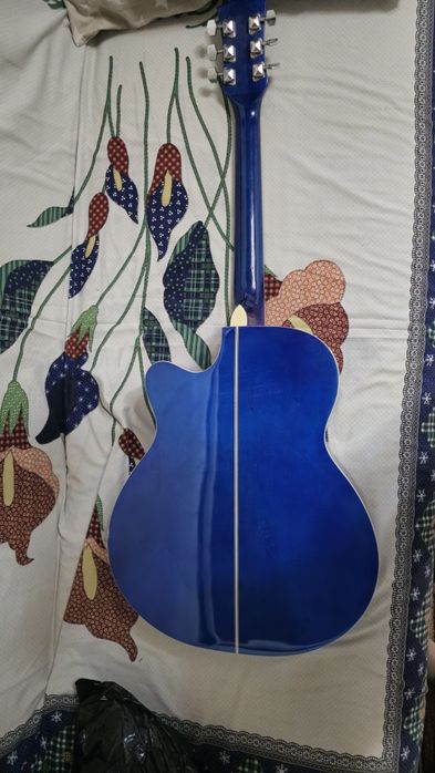 Гитара акустическая