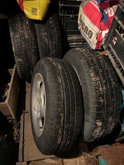 автомобилни джанти с размер 5.5х13 с гуми