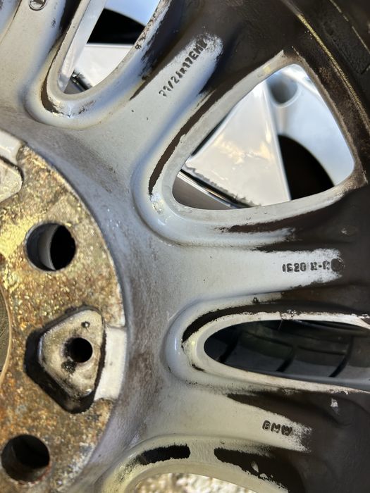 5x112 17 за BMW E60 61 7,5j ET 20 със летни гуми 7мм hankook