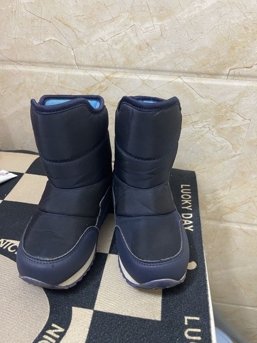 Сапоги дутышина мальчика