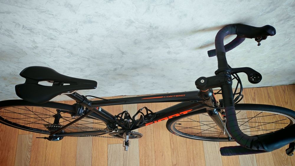 Продам Шоссейный велосипед Giant contend 1